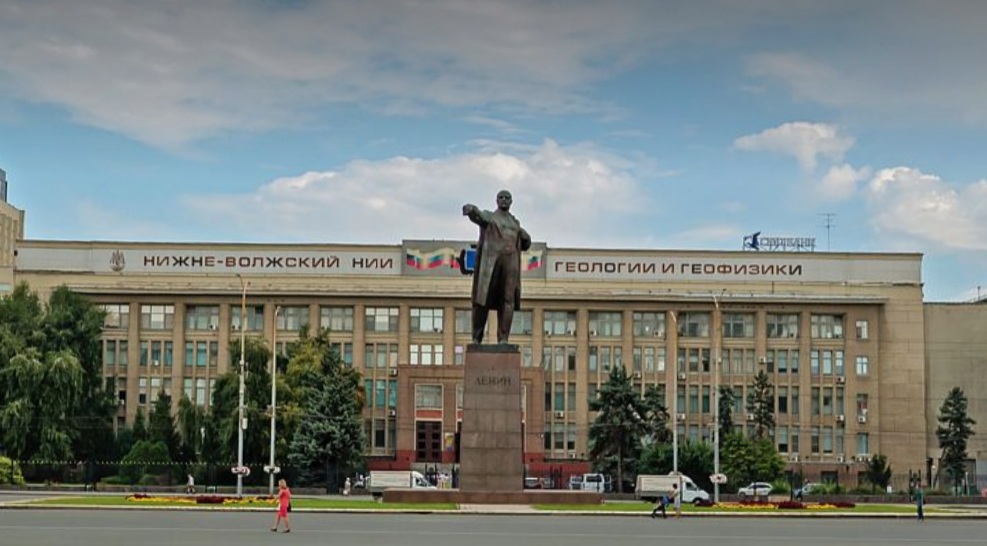 Акт вандализма устроили в Саратове на Театральной площади